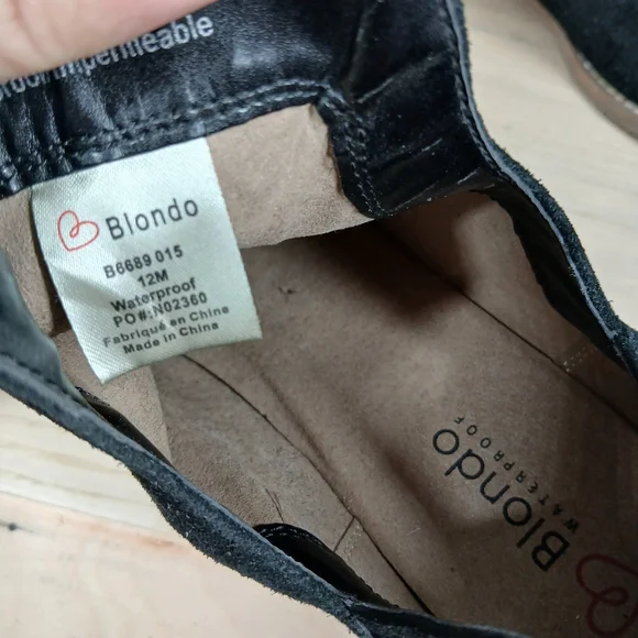 Blondo Black Leather Waterproof Back Zip Cutout Block Heel Ankle Booties 1644 - Picture 11 of 12